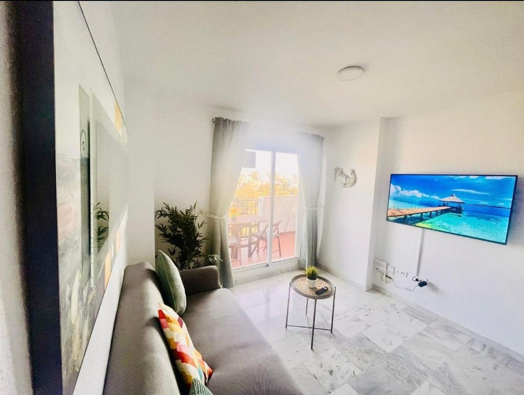 Two Bed, Two Bath Apartment With Sea Views - Angel De Miraflores Малага Экстерьер фото